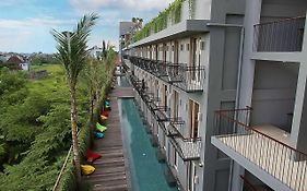 โรงแรมฟรี บาหลี เอคโค บีช